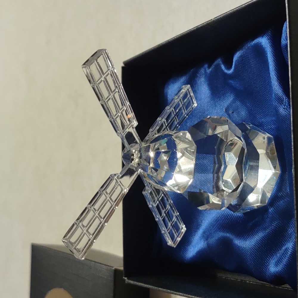 Crystal Marked NC. " Not Swarovski." Windmill. - Picture 5 of 12